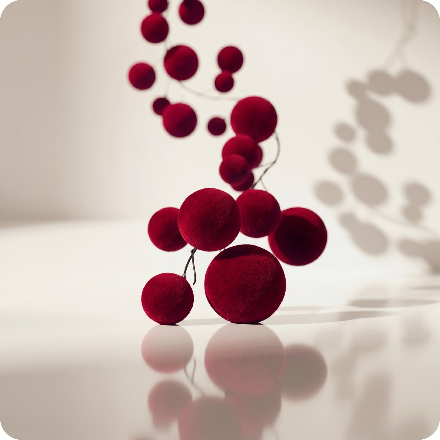 Guirnalda de bolas flockeadas burgundy