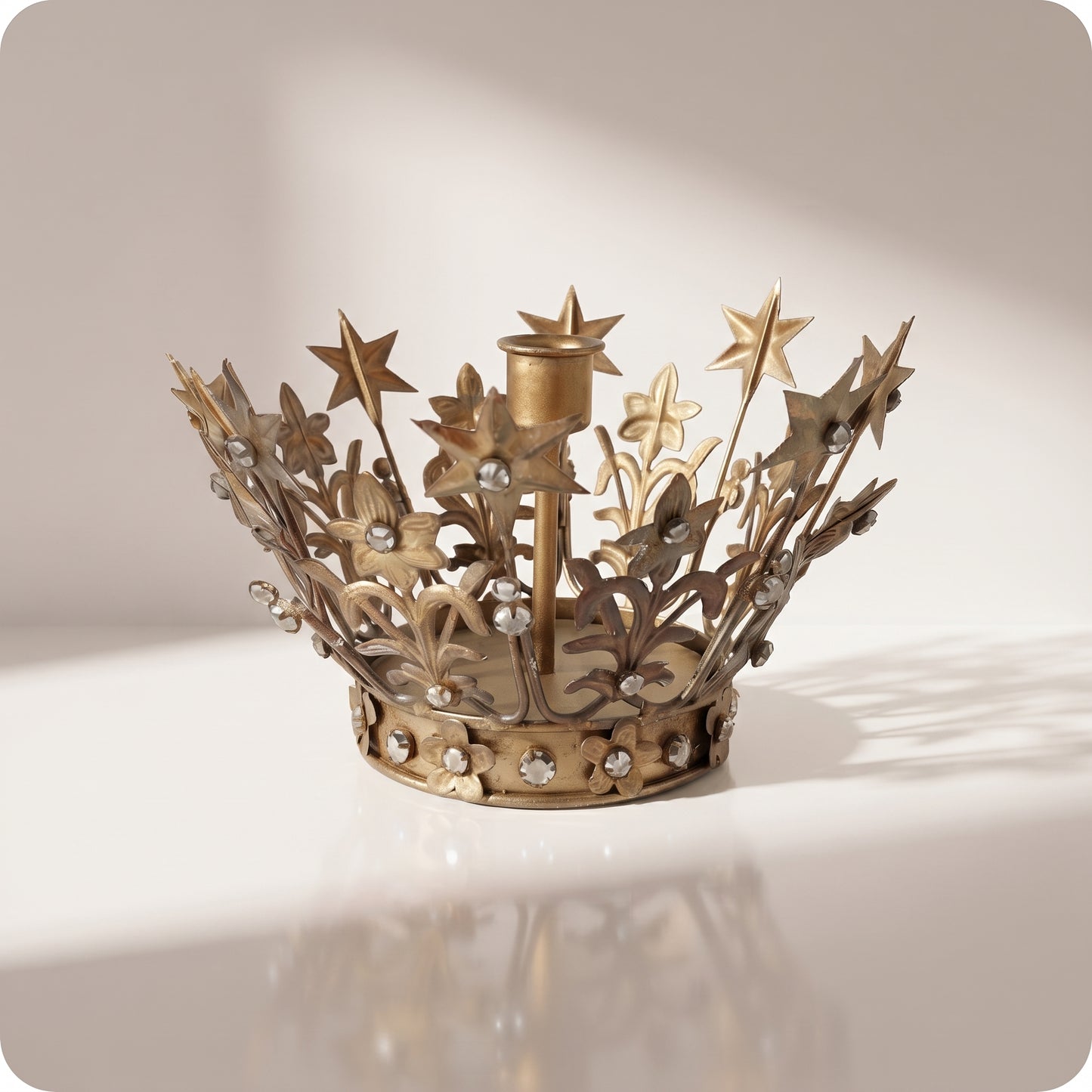 Corona candelabro dorado viejo con porta vela