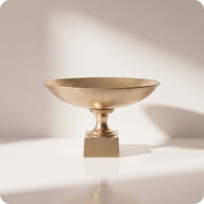 Metal bowl con base cuadrada dorado