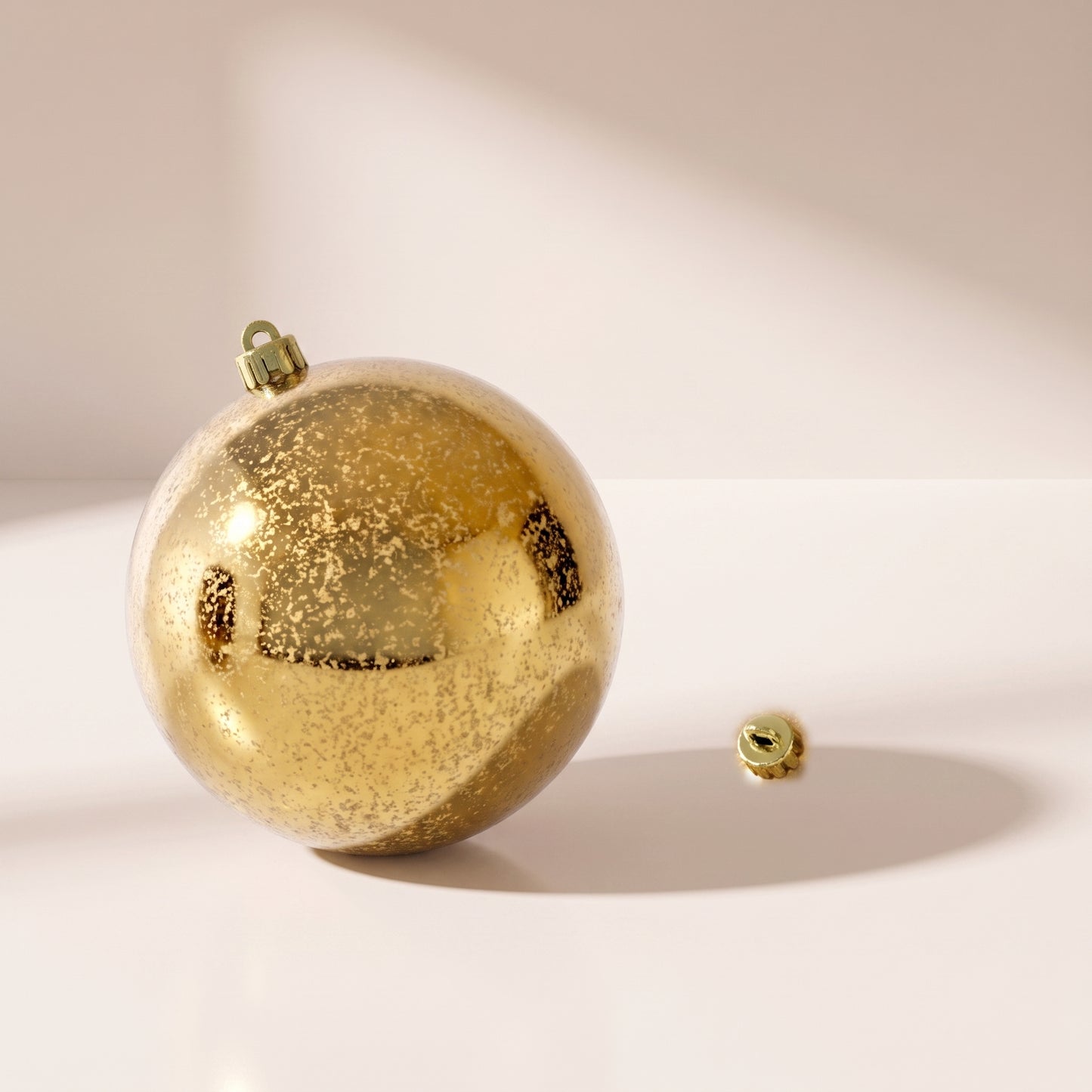Esfera picada de oro viejo reflejante 20 cm