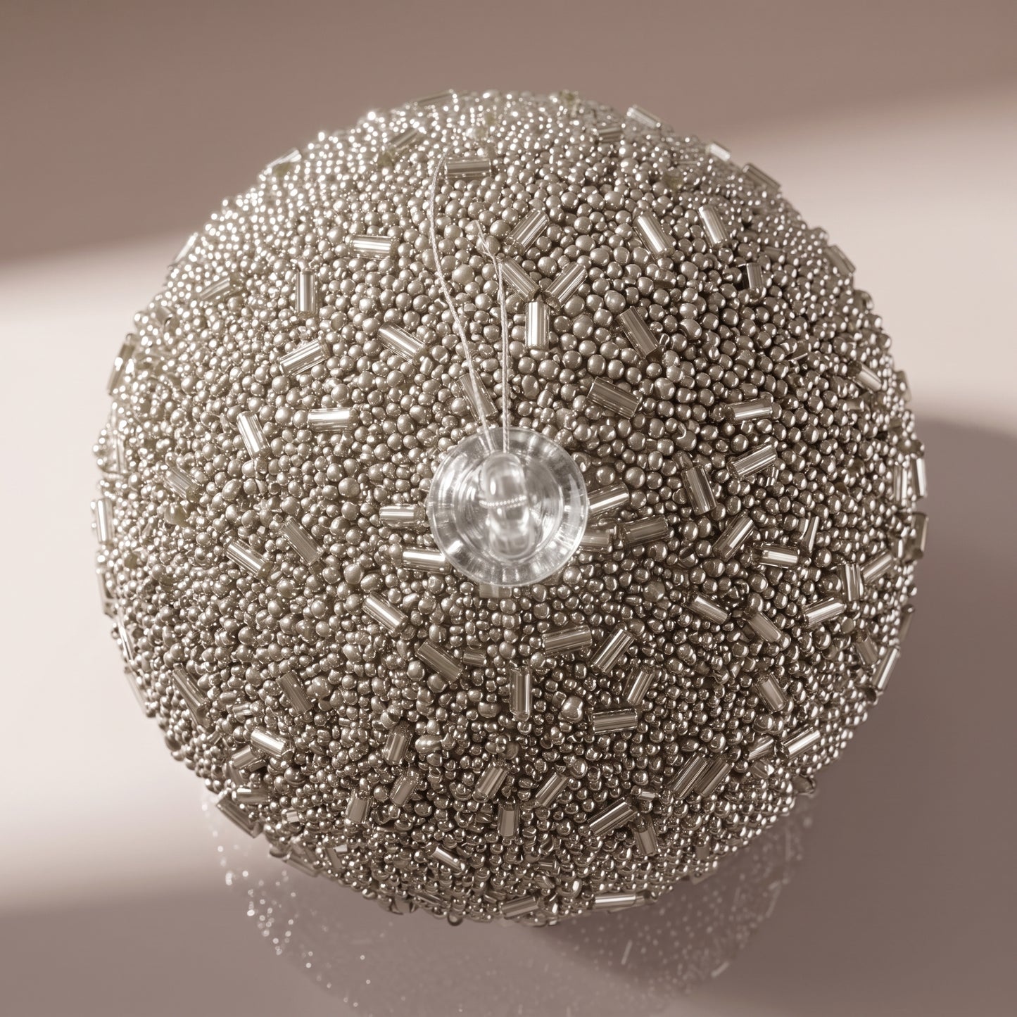 Esfera de cristal plateada con mini piedras plateadas 10 cm
