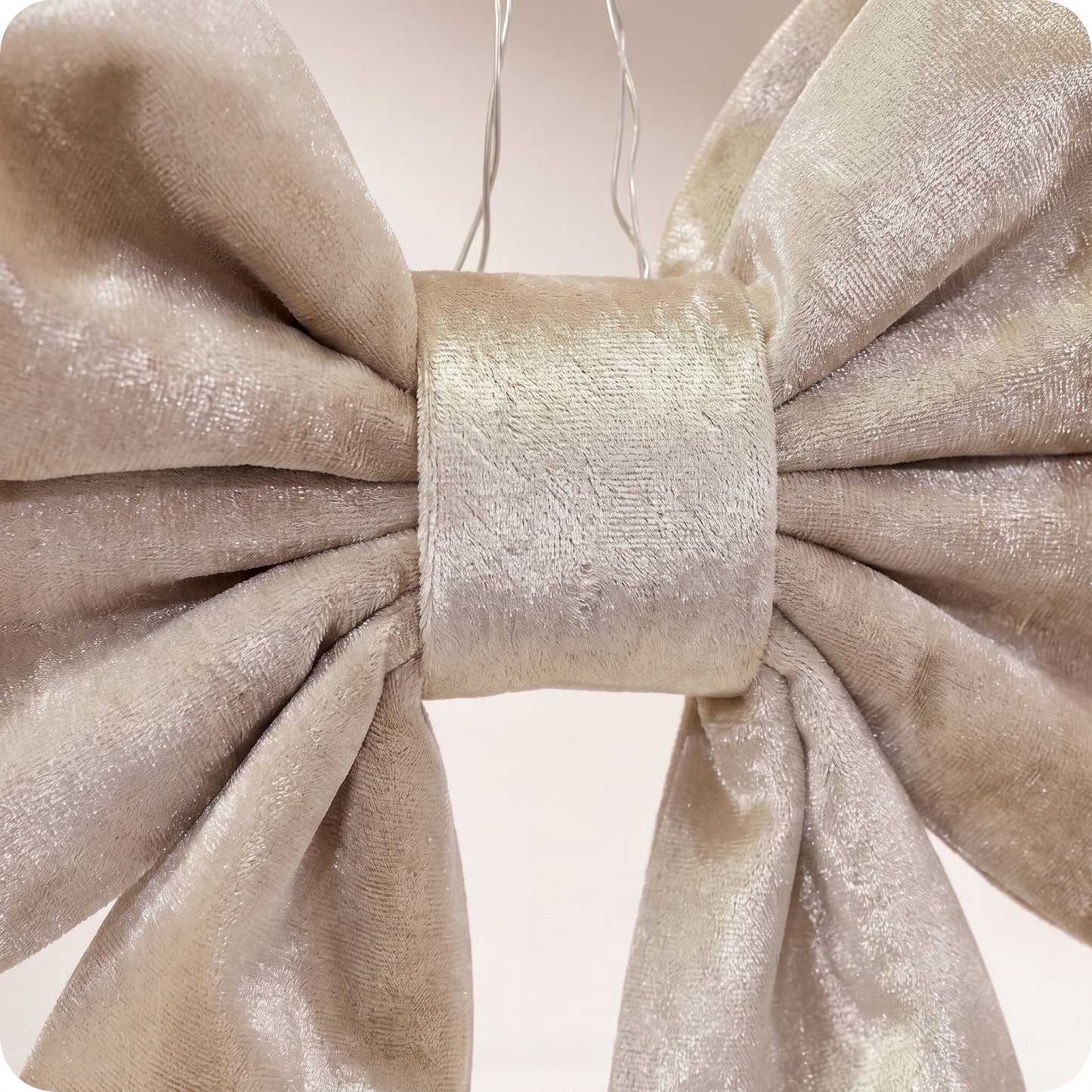 Moño con relleno elegante de terciopelo brillante champagne