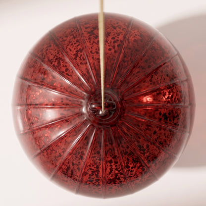 Esfera de cristal forrada en rojo antiguo