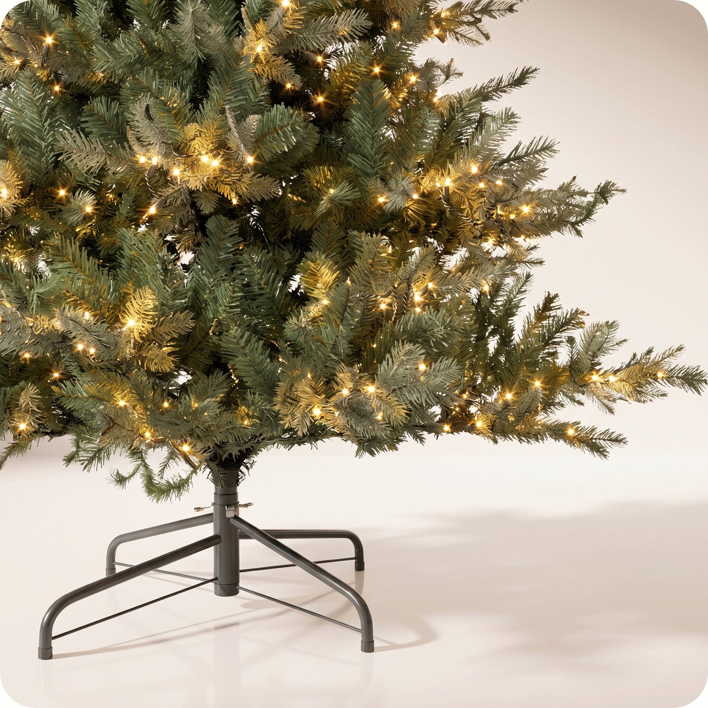 Árbol verde strahorn fir con luz led