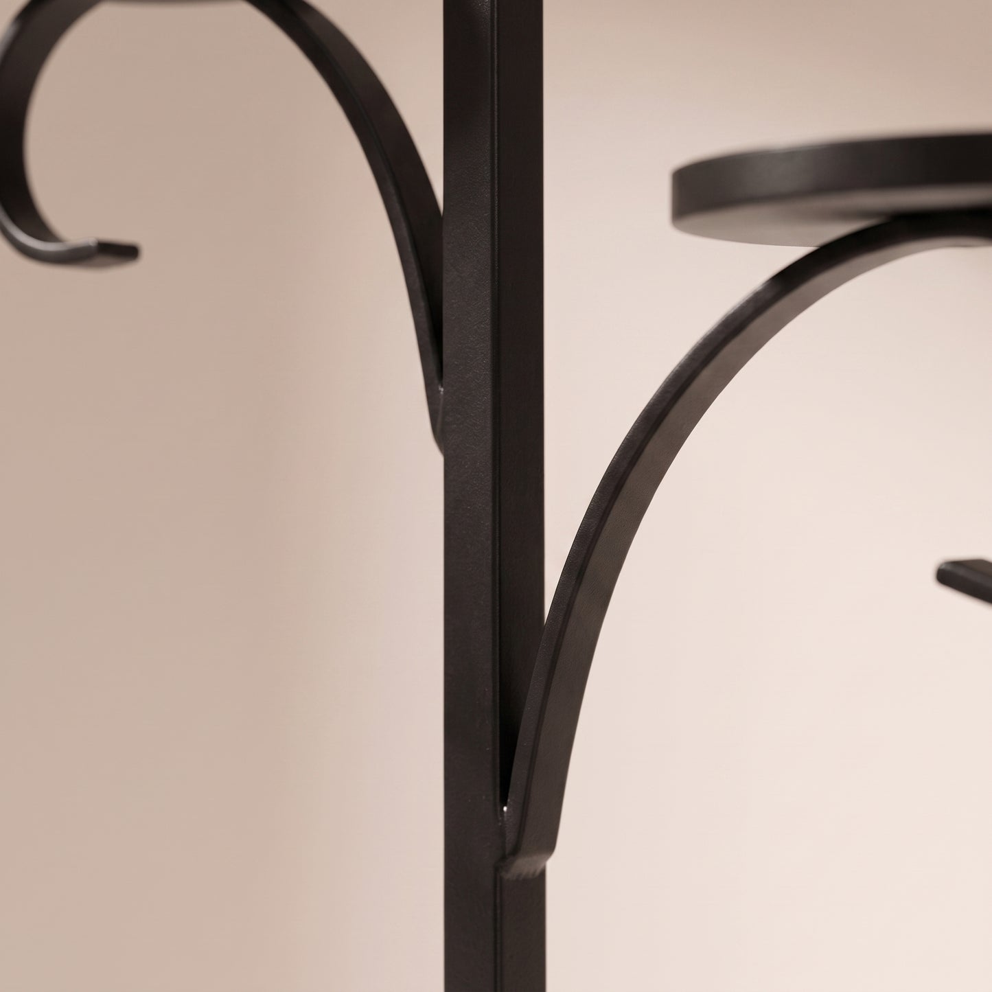 Porta vela de 3 pisos de aluminio negro para árbol