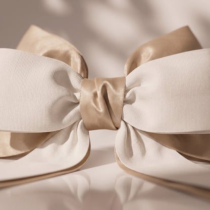Moño doble café con beige elegante