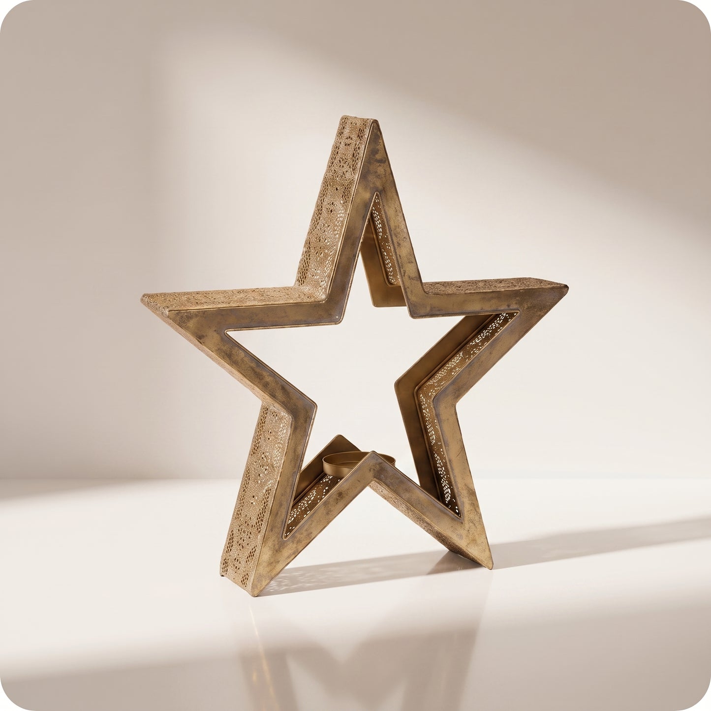 Candelabro estrella de metal con porta vela en medio