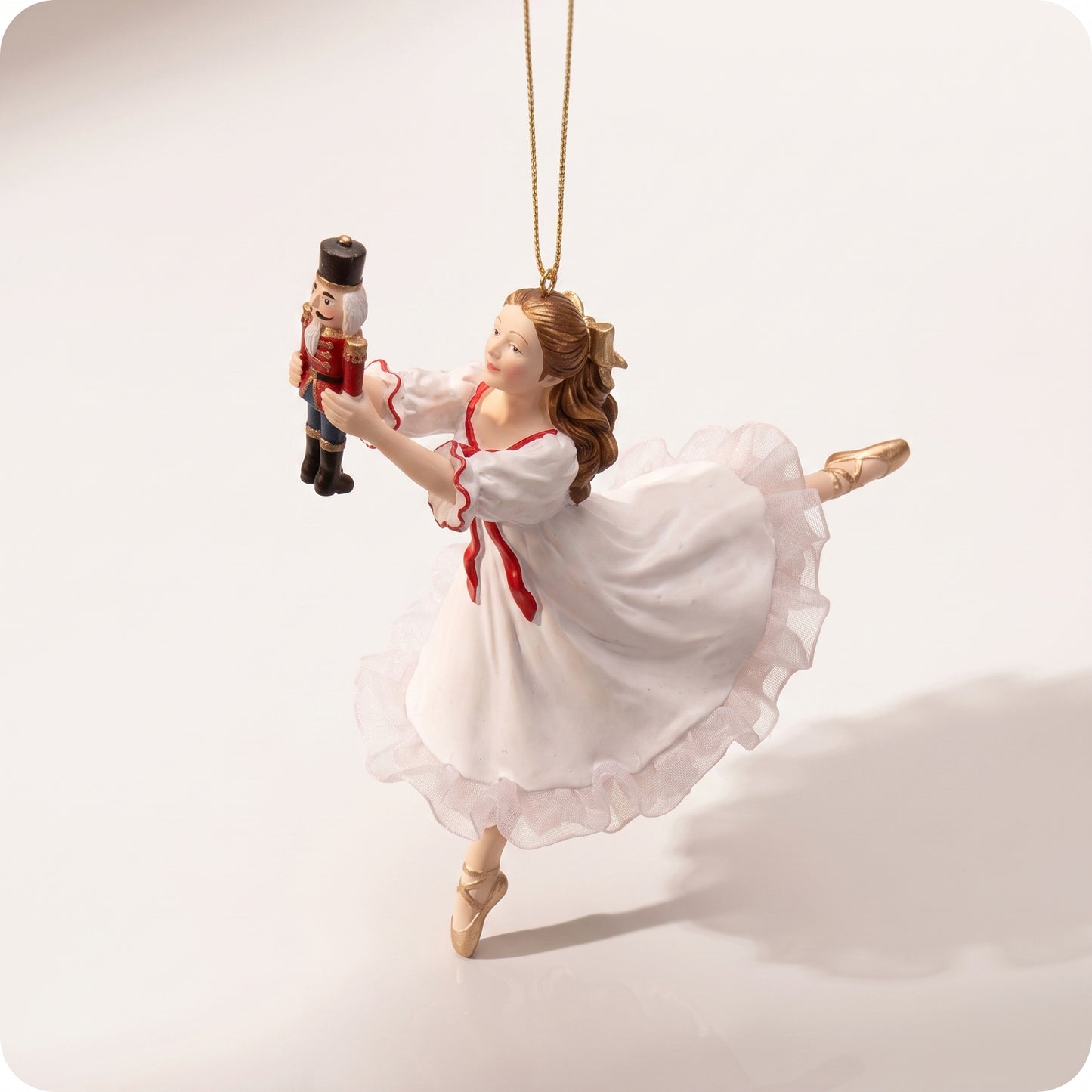 Esfera ballerina de resina con mini cascanueces 15 cm