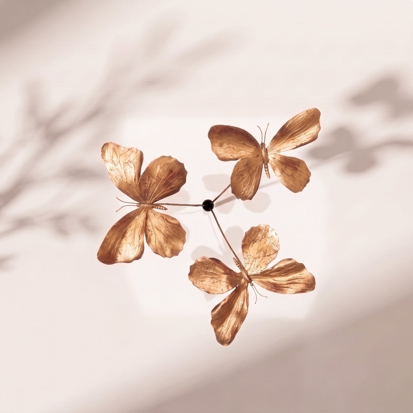 Vara de mariposas doradas