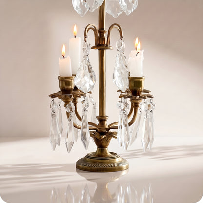 Candelabro chapado en níquel con cristal y porta velas dorado