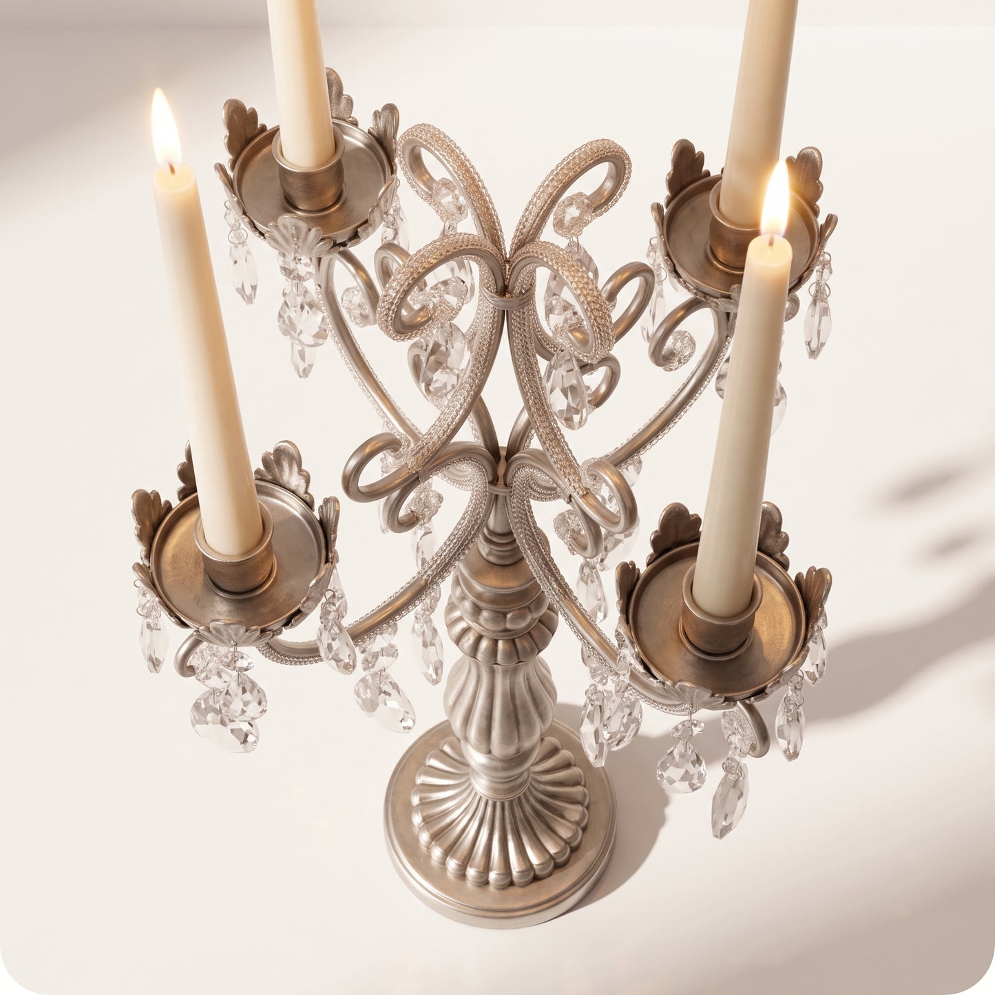 Candelabro chapado en níquel con cristal alto y porta velas plateado