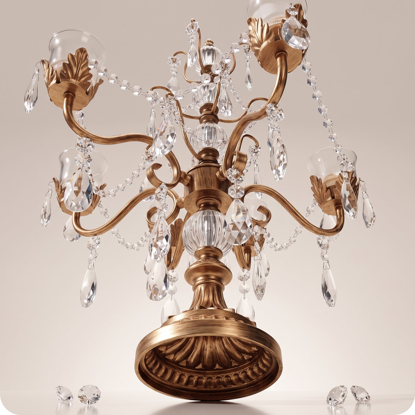 Candelabro chapado en níquel con vasos porta velas de cristal dorado