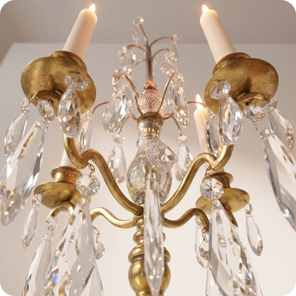 Candelabro chapado en níquel conc ristal y porta velas bajas dorado