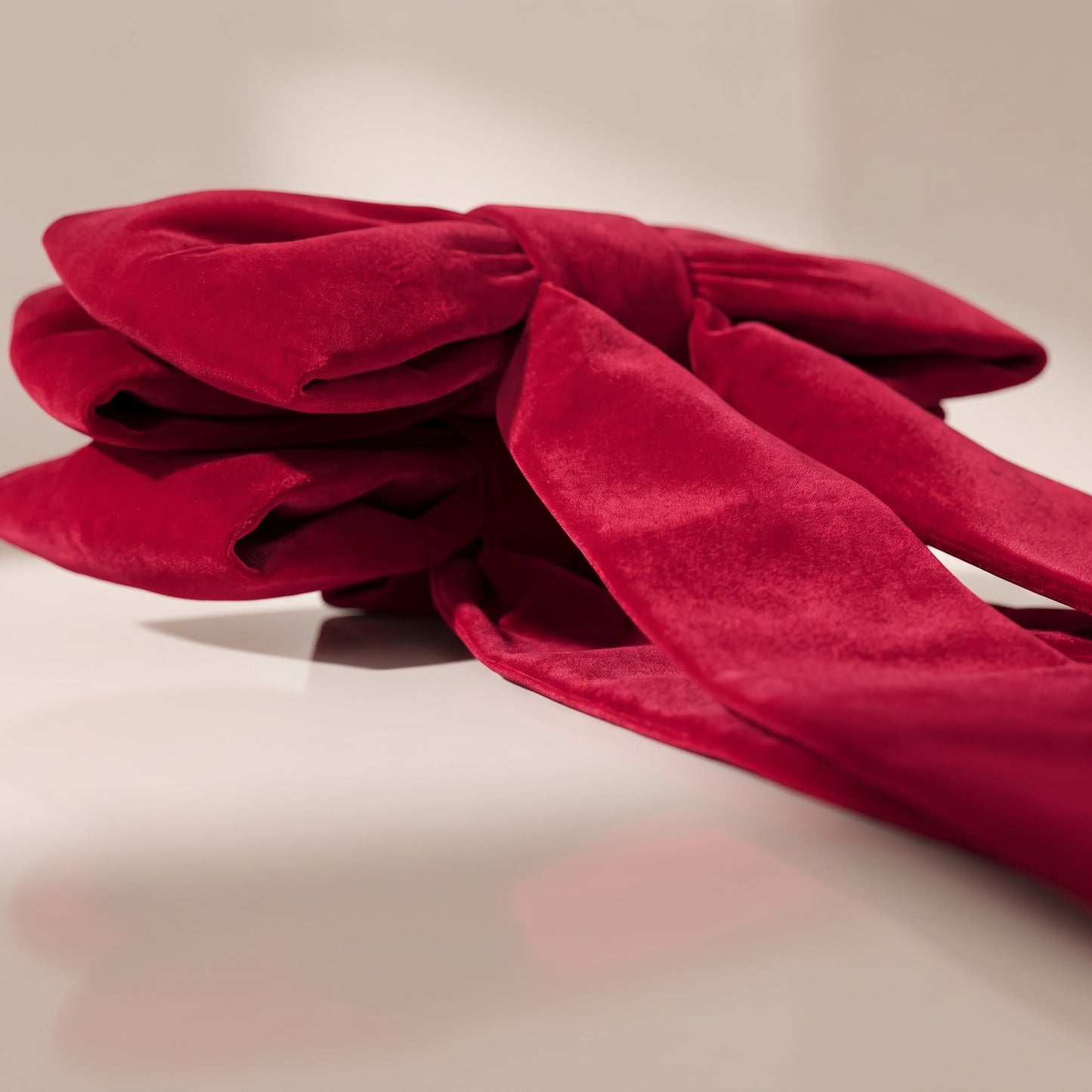 Moño doble de terciopelo rojo