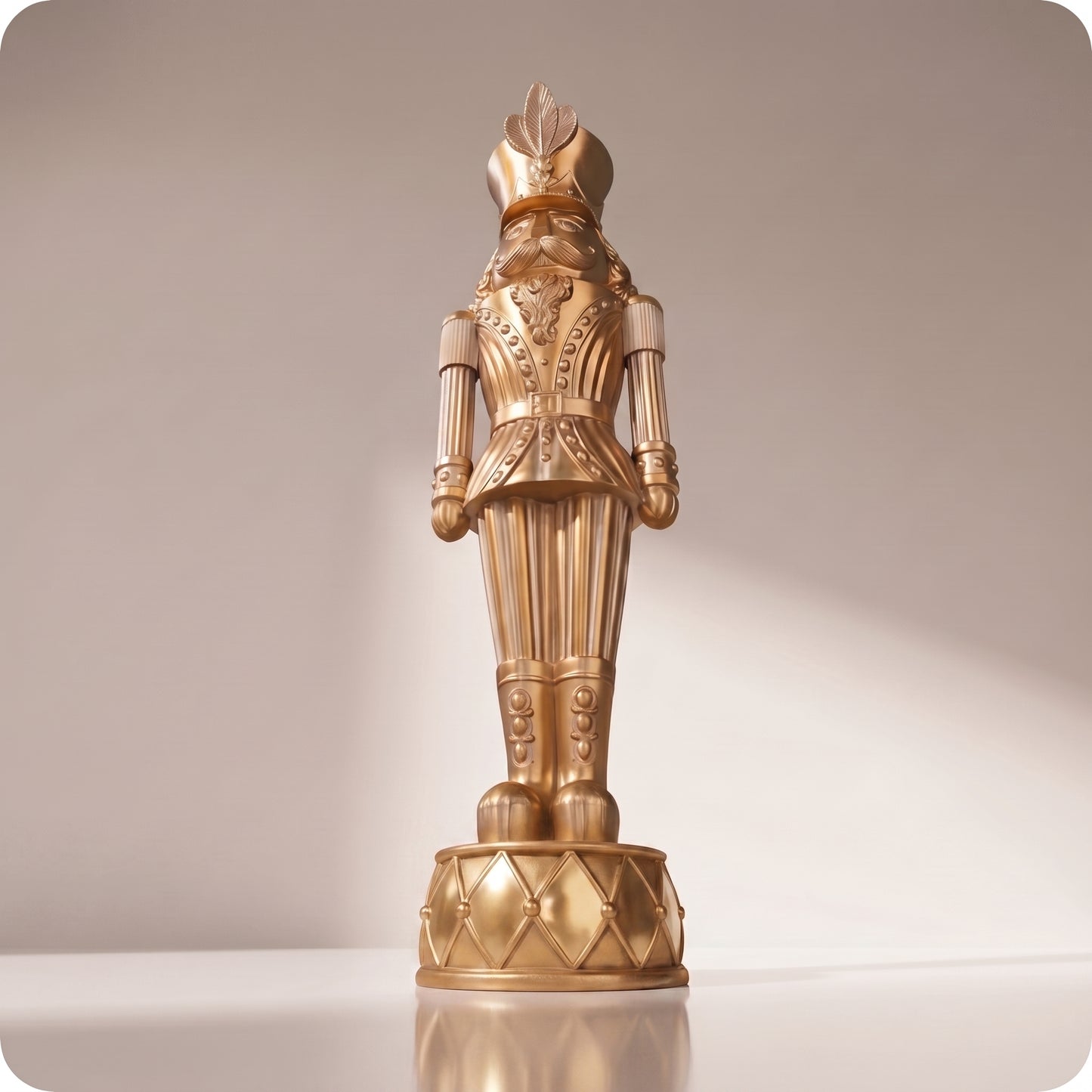 Cascanueces soldado decorativo dorado