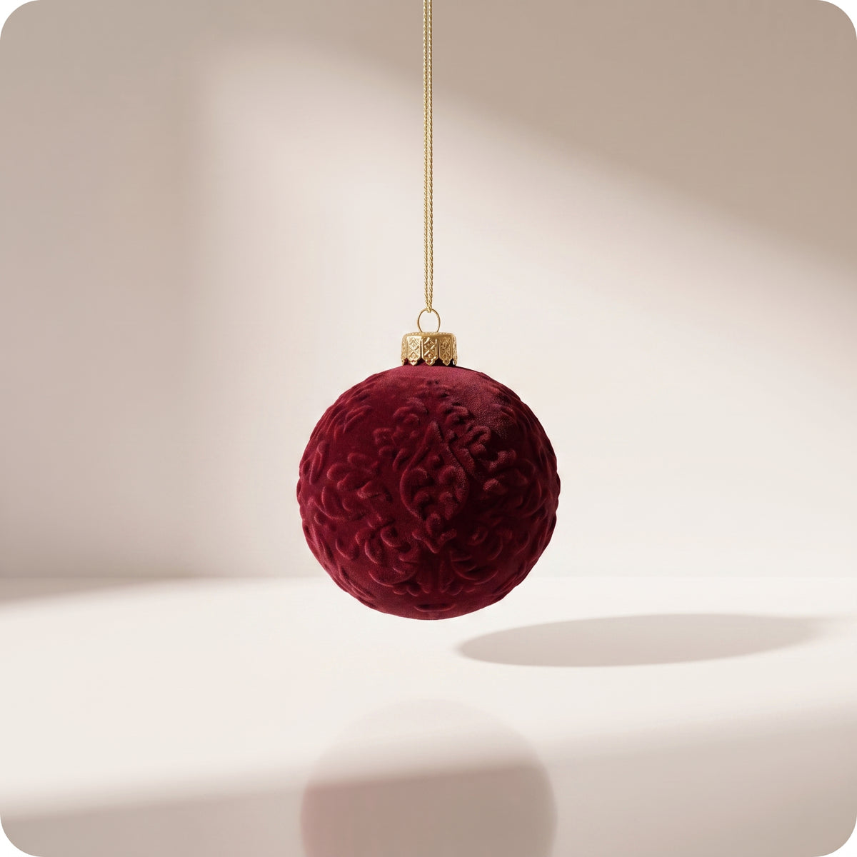 Esfera de terciopelo rojo burgundy floral