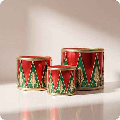Set de tambores rojos con dorado y triangulos verdes