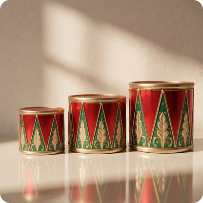 Set de tambores rojos con dorado y triangulos verdes