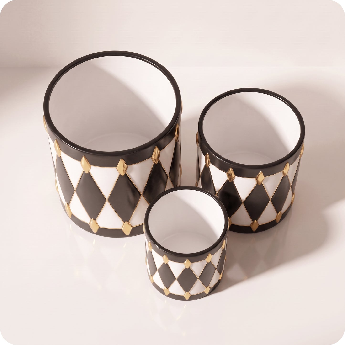 Set de tambores de resina negro con blanco y rombos