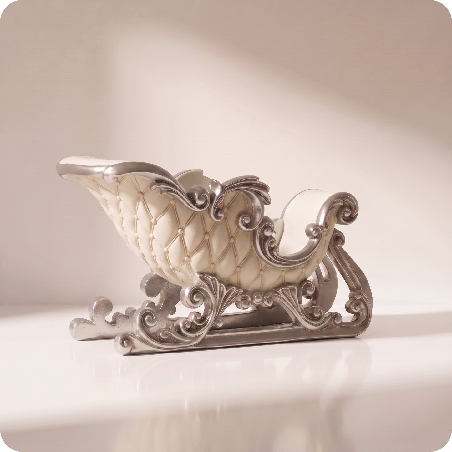 Trineo elegante plateado con blanco