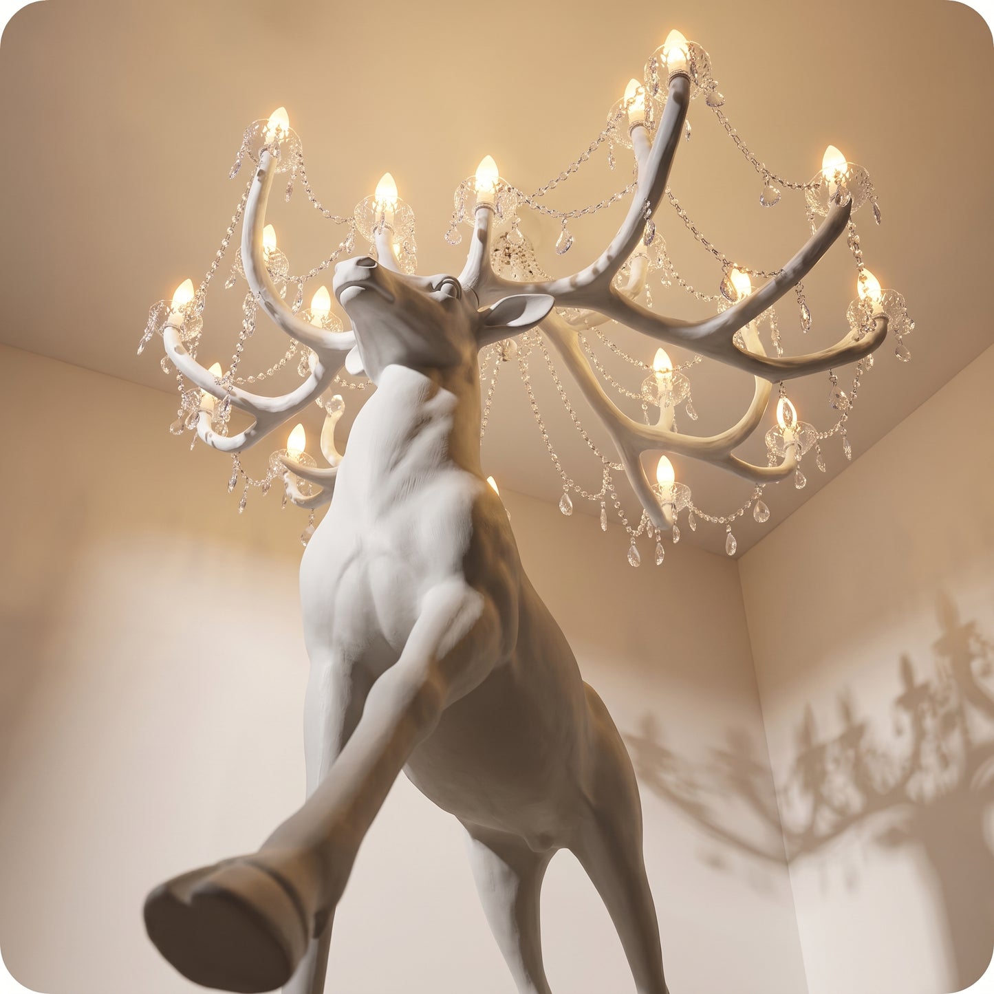 Reno decorativo con candelabro blanco en cuernos chico