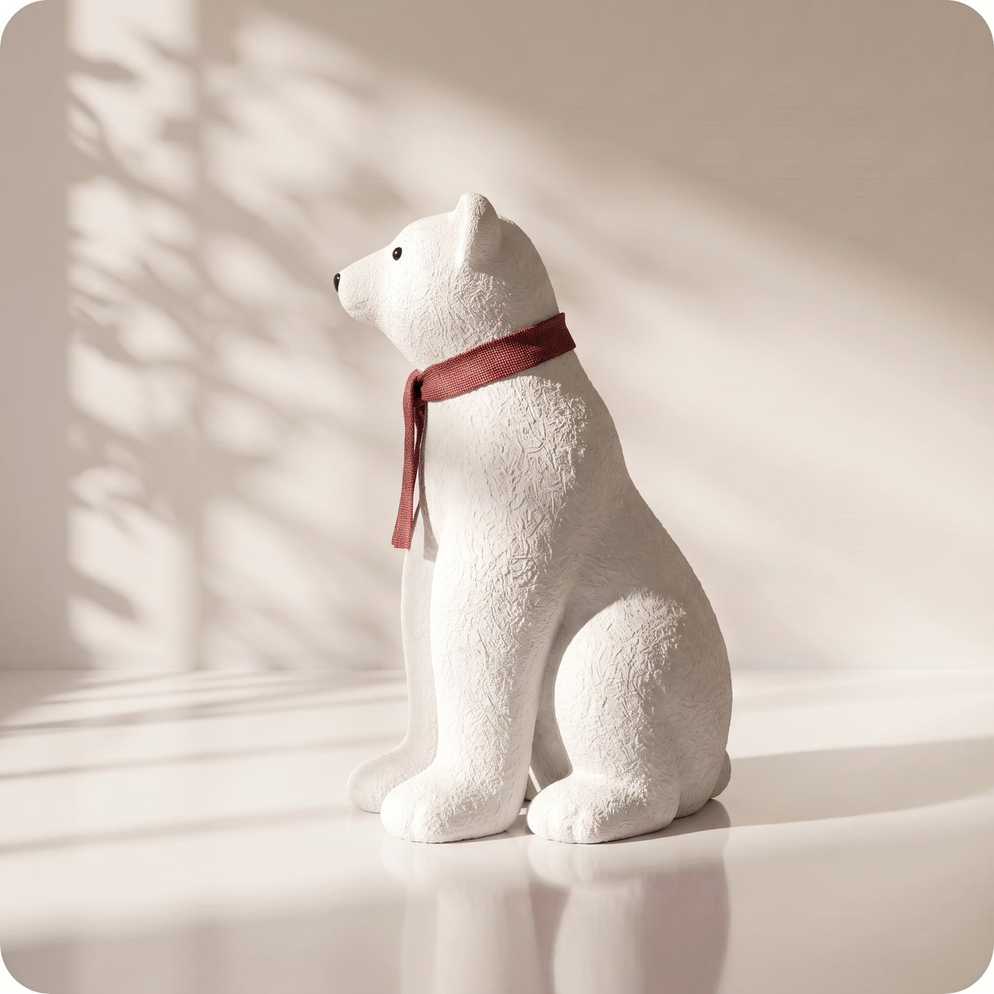 Elegante oso polar blanco con bufanda roja sentado 1