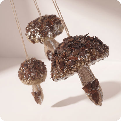 Esferas hongos con glitter marron y piedras en la punta 11 cm