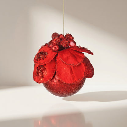 Bola de terciopelo con joyas con adorno de magnolia