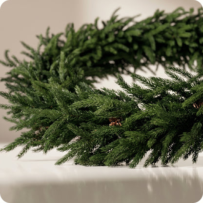 Real touch forest norfolk corona de pino