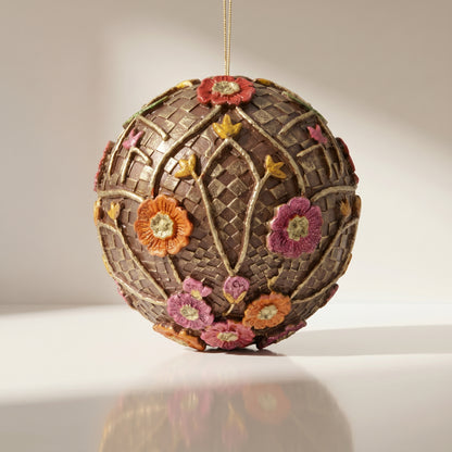 Esfera de resina con flores de mosela