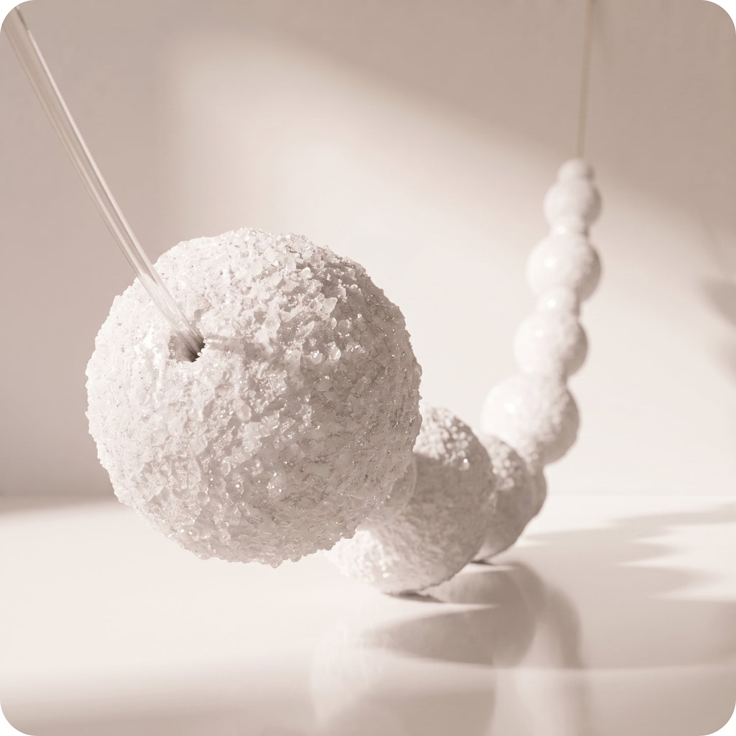 Guirnalda snowball de esferas pequeñas y grandes